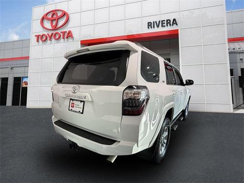 2022 Toyota 4Runner SR5