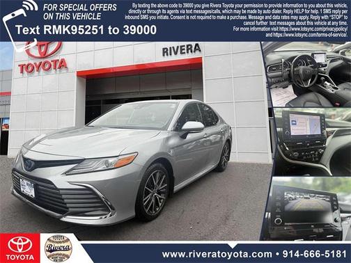 2022 Toyota Camry Hybrid XLE