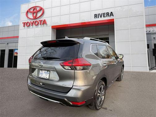 2017 Nissan Rogue SL