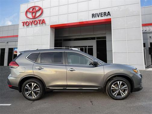 2017 Nissan Rogue SL