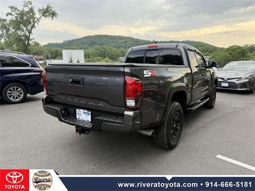 2022 Toyota Tacoma SR