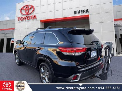 2019 Toyota Highlander Hybrid Platinum