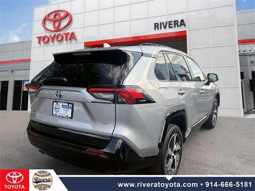2022 Toyota RAV4 Prime SE