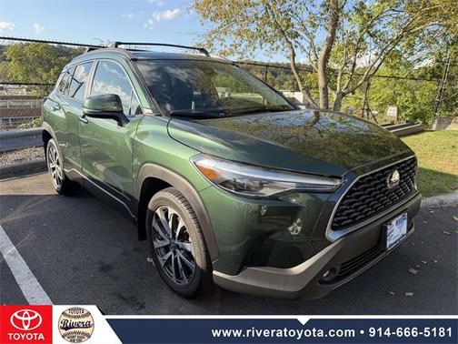 2022 Toyota Corolla Cross XLE