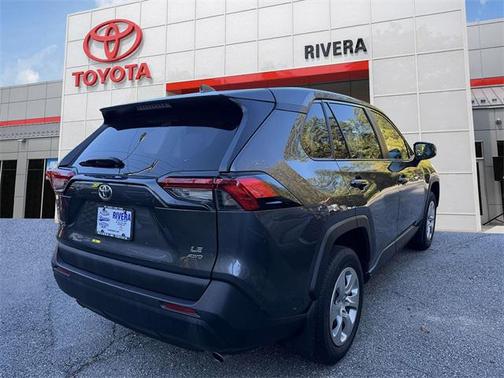 2022 Toyota RAV4 LE