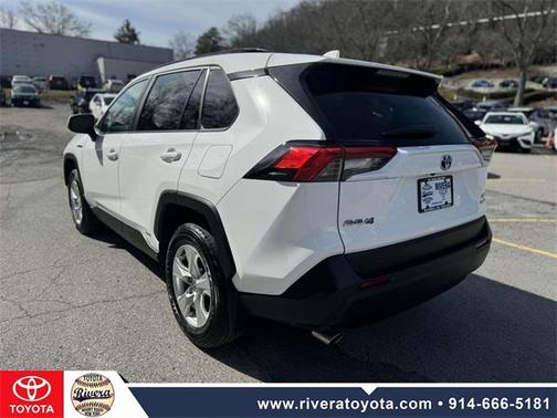 2021 Toyota RAV4 Hybrid XLE