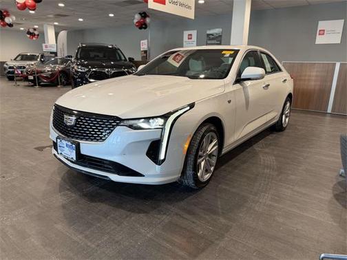 2023 Cadillac CT4 Luxury