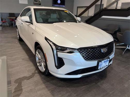 2023 Cadillac CT4 Luxury