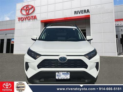 2022 Toyota RAV4 Hybrid LE