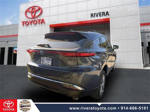 2022 Toyota Venza XLE