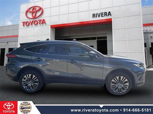 2022 Toyota Venza XLE