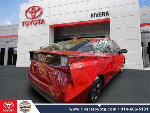 2019 Toyota Prius XLE