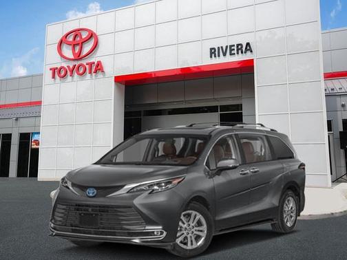 2025 Toyota Sienna Platinum 7 Passenger