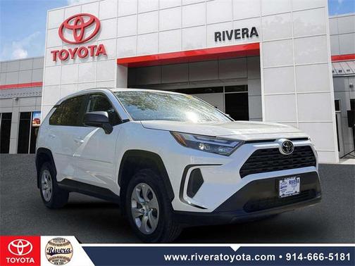 2023 Toyota RAV4 LE