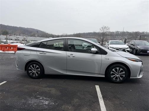 2021 Toyota Prius Prime LE