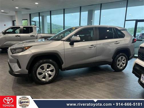 2022 Toyota RAV4 LE