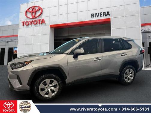 2022 Toyota RAV4 LE