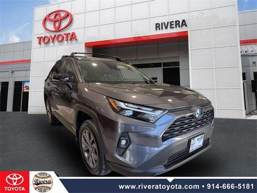 2022 Toyota RAV4 Hybrid XLE Premium