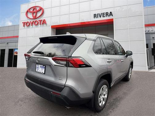2022 Toyota RAV4 LE