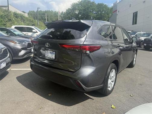 2022 Toyota Highlander L