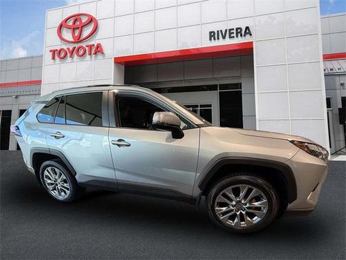 2022 Toyota RAV4 XLE Premium