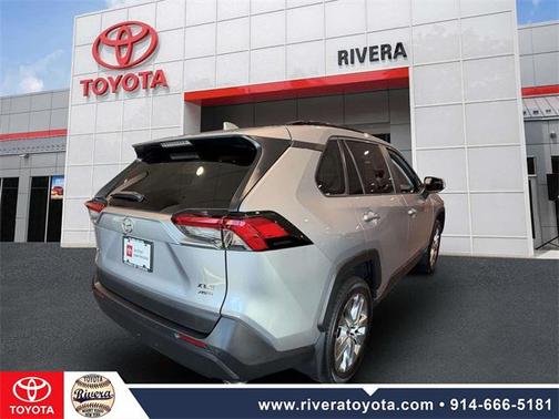 2022 Toyota RAV4 XLE Premium