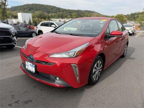 2022 Toyota Prius LE