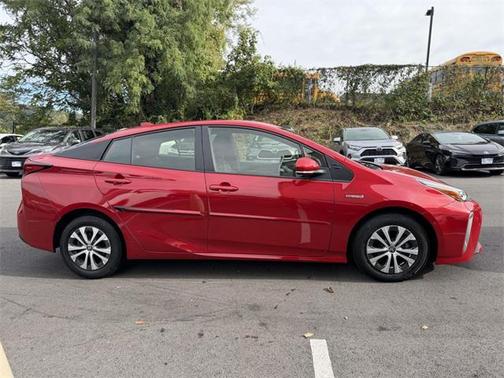 2022 Toyota Prius LE