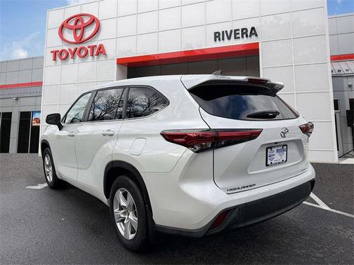 2023 Toyota Highlander LE