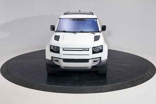 Fuji White 2020 Land Rover Defender 110 SE