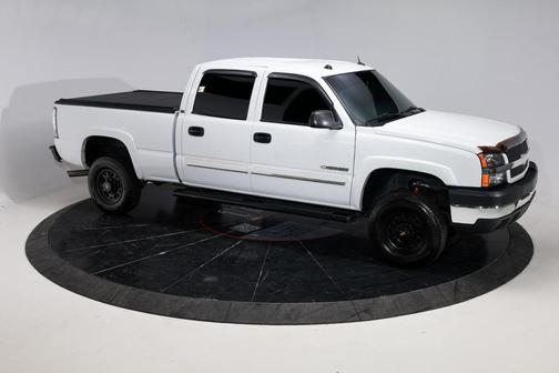 2004 Chevrolet Silverado 2500 LT H/D Crew Cab