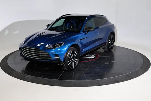 2023 Aston Martin DBX 707