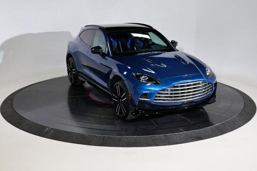 2023 Aston Martin DBX 707
