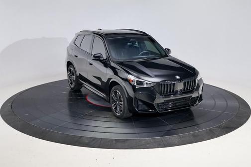 Black Sapphire Metallic 2025 BMW X1 xDrive28i