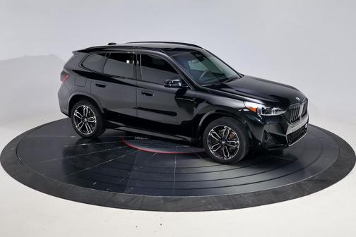 Black Sapphire Metallic 2025 BMW X1 xDrive28i