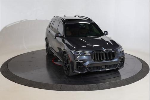 2021 BMW X7 M50i
