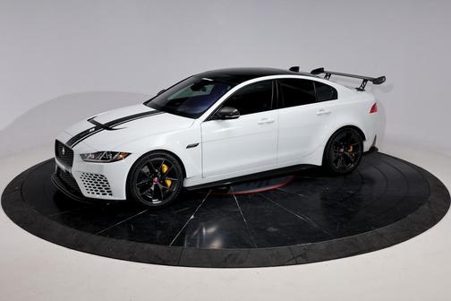 2019 Jaguar XE SV Project 8