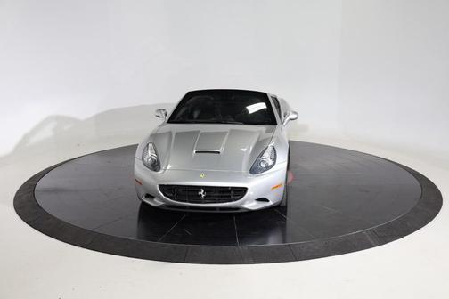 2010 Ferrari California Base