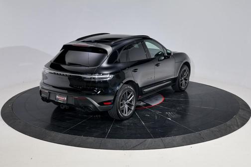 2024 Porsche Macan 
