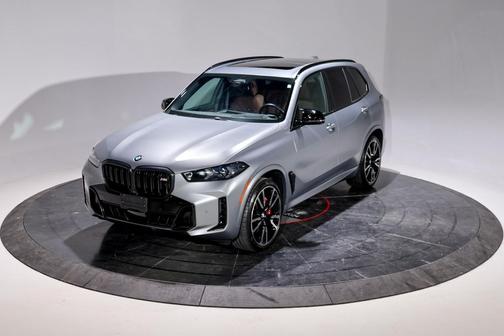 2024 BMW X5 M60i
