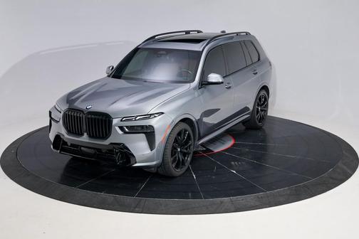 C4W 2023 BMW X7 xDrive40i