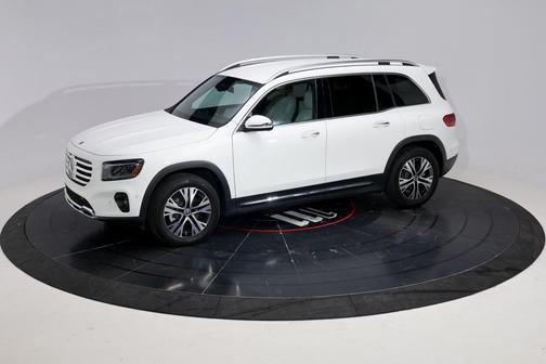 Polar White 2025 Mercedes-Benz GLB 250 4MATIC