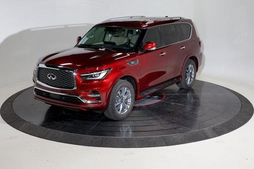 2022 INFINITI QX80 Luxe