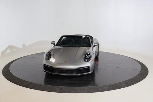 2022 Porsche 911 Carrera
