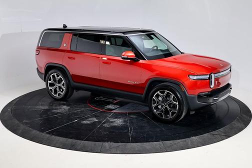 2025 Rivian R1S Adventure