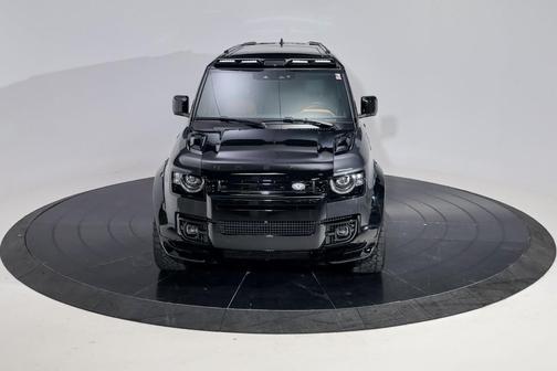 1AU 2024 Land Rover Defender 130 P400 X