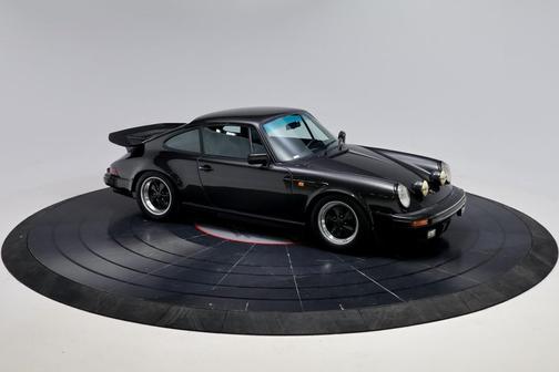 1982 Porsche 911 SC (Euro-Spec)
