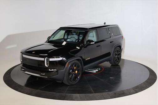 2023 Rivian R1S Adventure