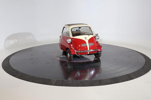 1957 BMW Isetta 