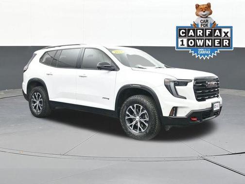 Summit White 2024 GMC Acadia AT4